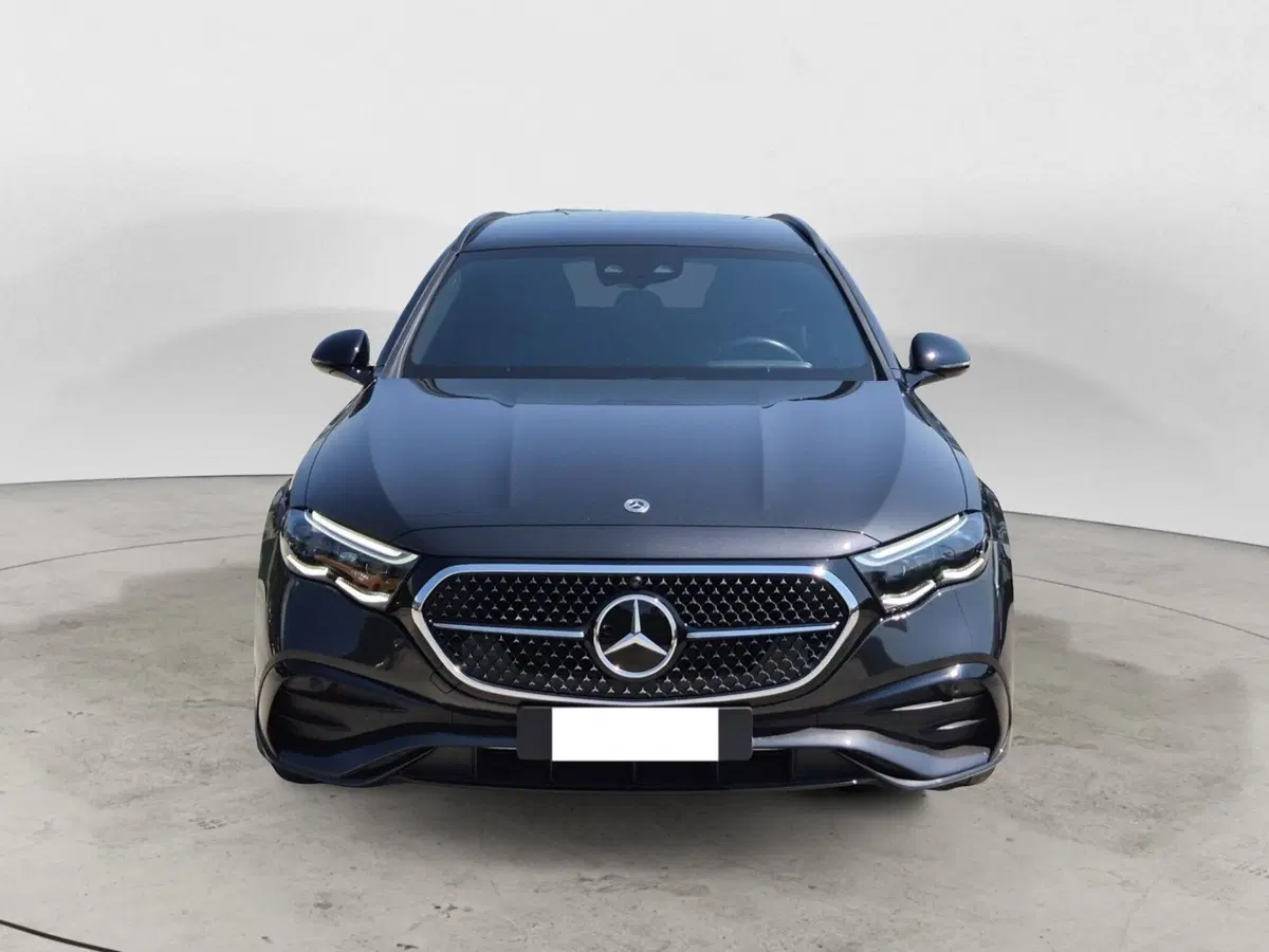 Mercedes-Benz Classe E Station Wagon usata  (2)