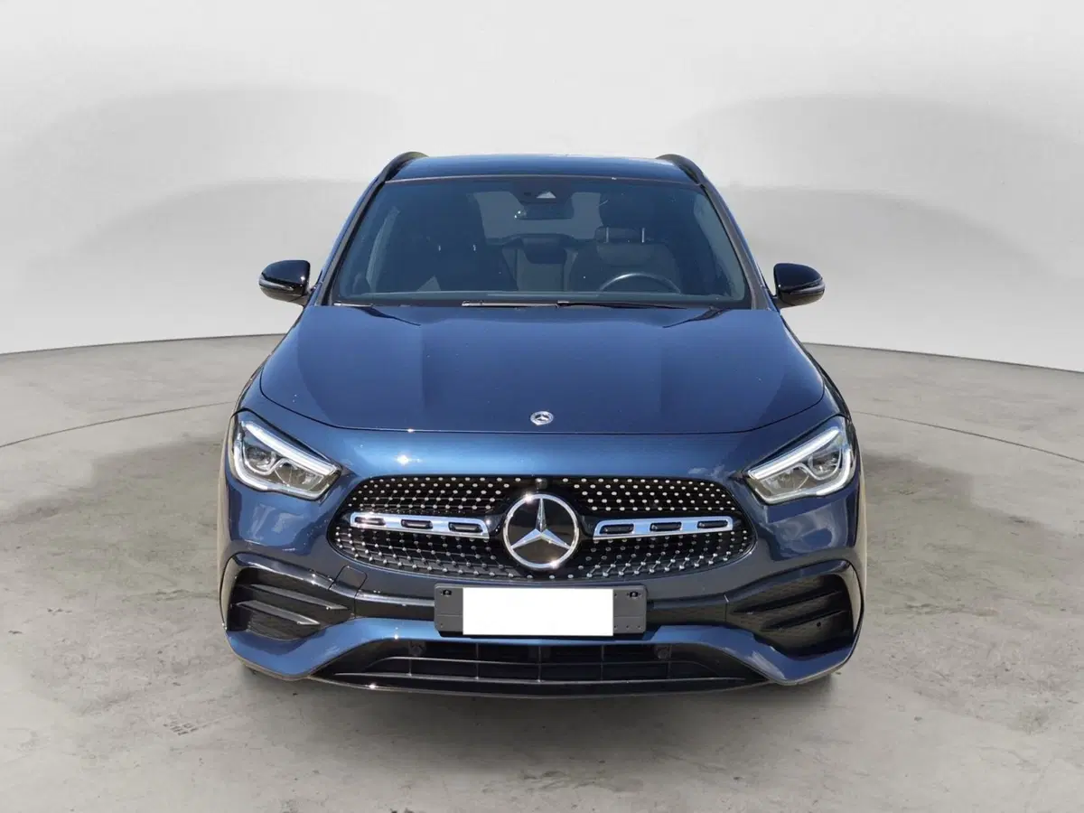 Mercedes-Benz GLA SUV usata  (2)