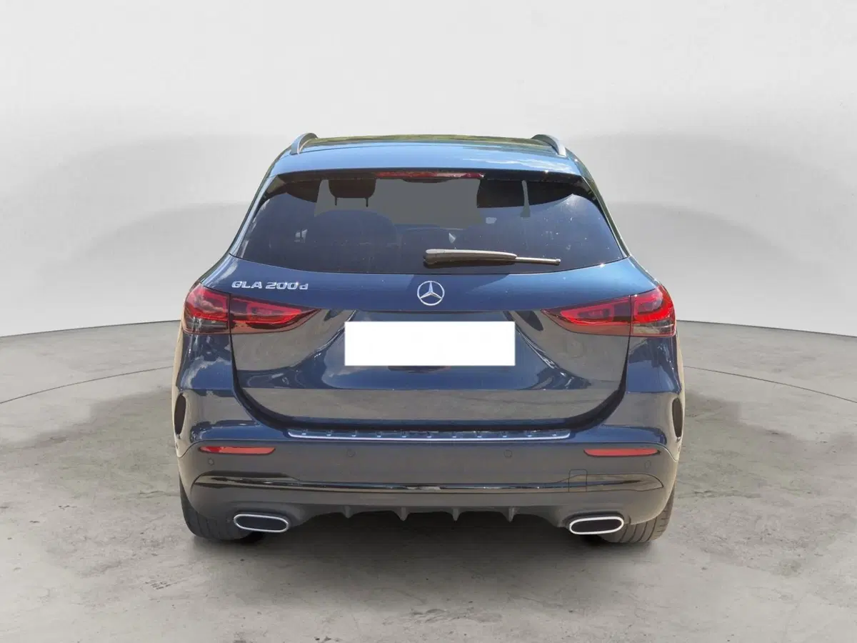 Mercedes-Benz GLA SUV usata  (3)