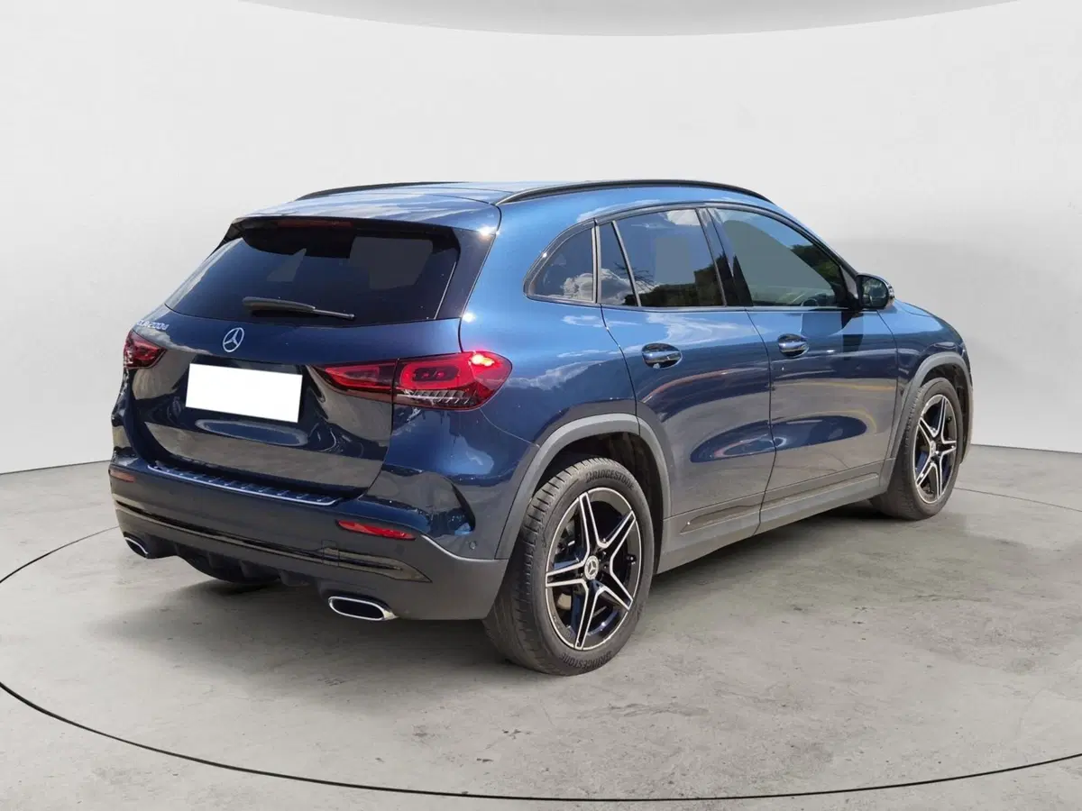 Mercedes-Benz GLA SUV usata  (4)