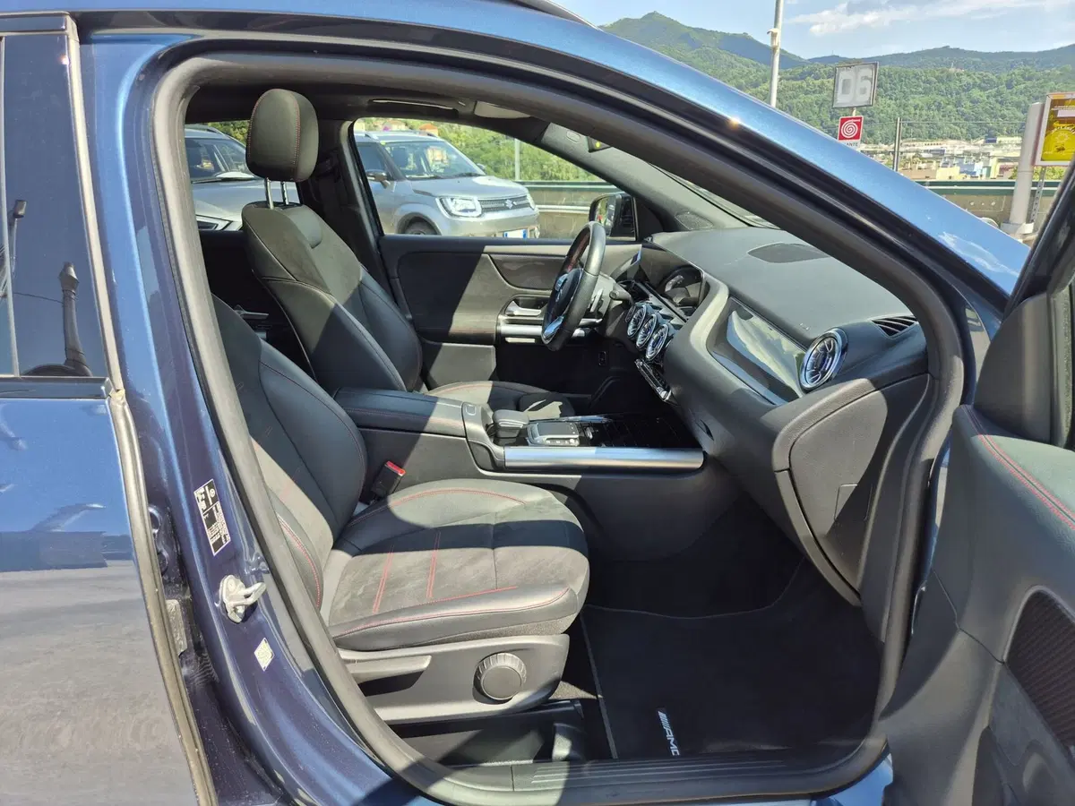 Mercedes-Benz GLA SUV usata  (9)
