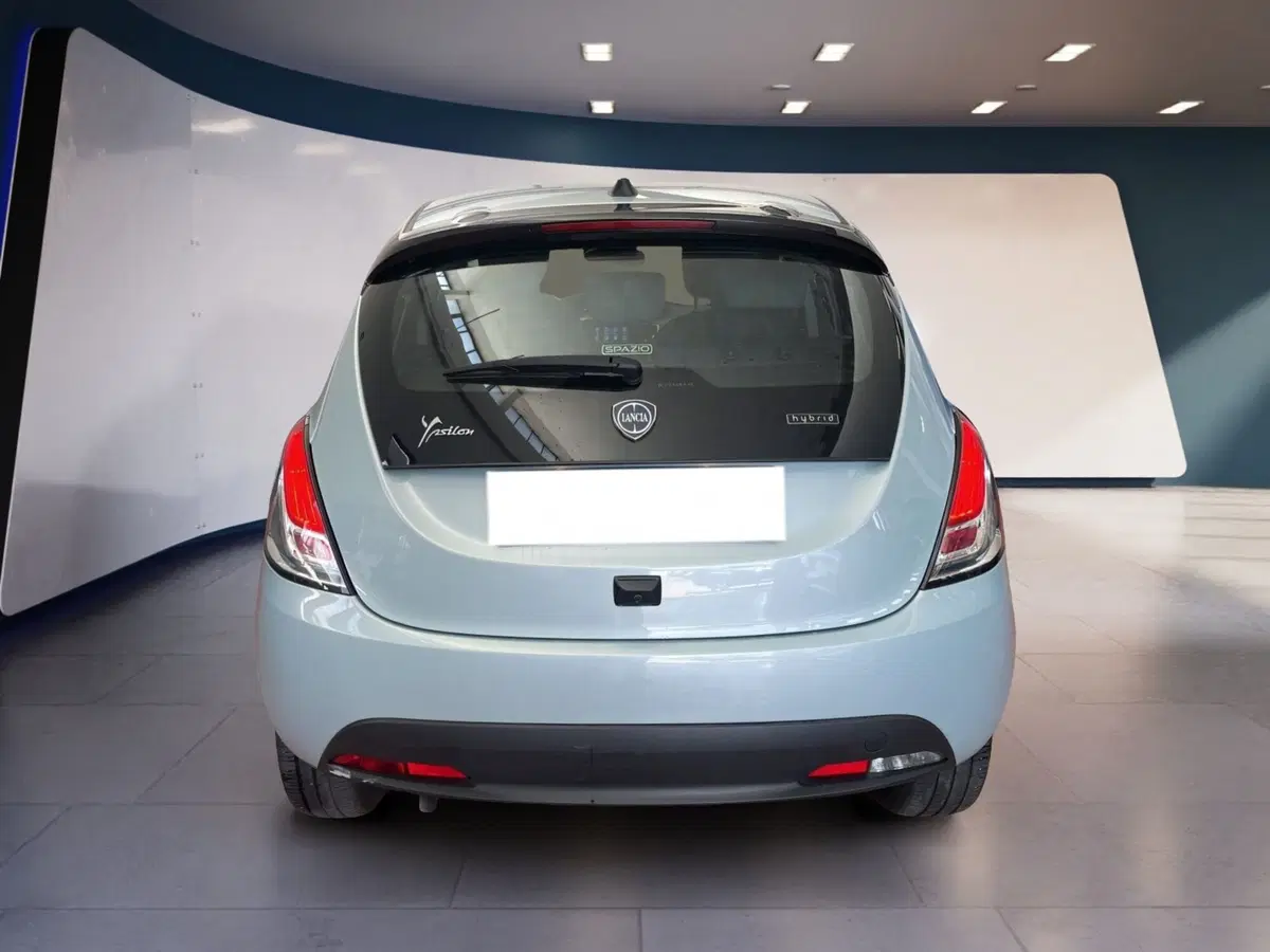 Lancia Ypsilon usata a Torino (5)