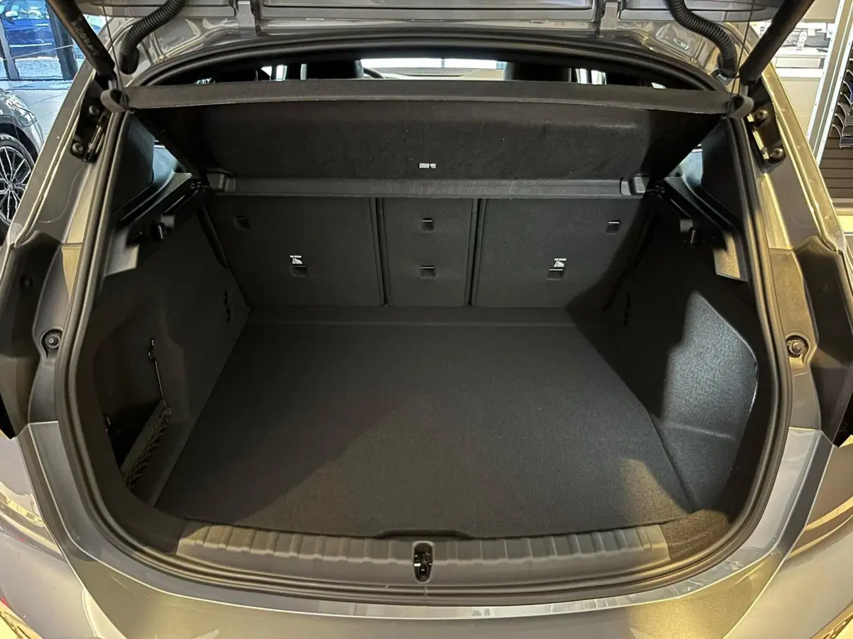 BMW Serie 2 Active Tourer nuova a Genova (10)