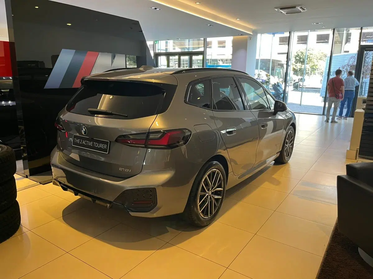 BMW Serie 2 Active Tourer nuova a Genova (3)