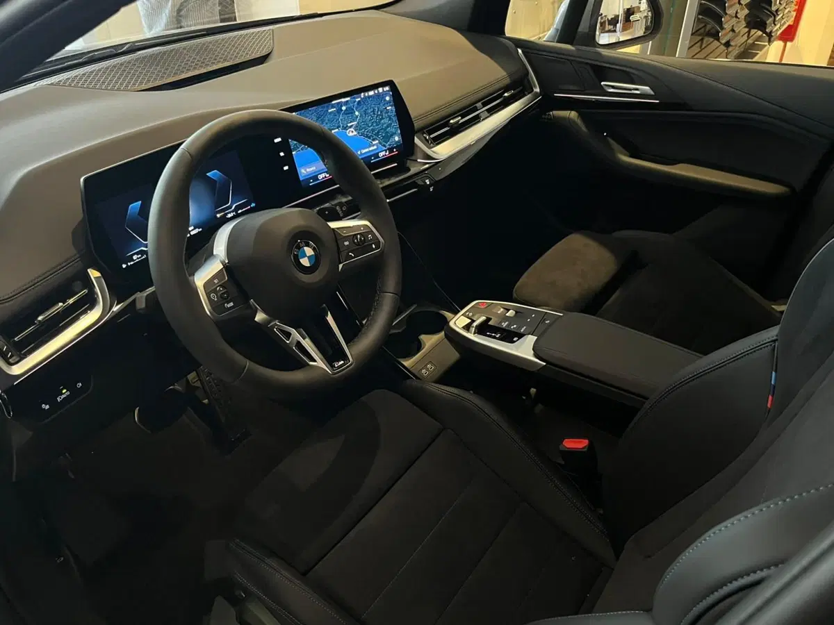 BMW Serie 2 Active Tourer nuova a Genova (4)