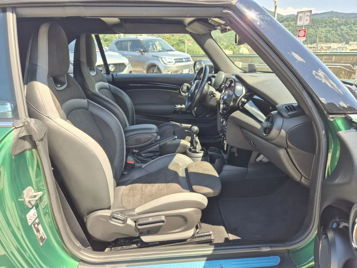 MINI Mini Cabrio usata  (8)