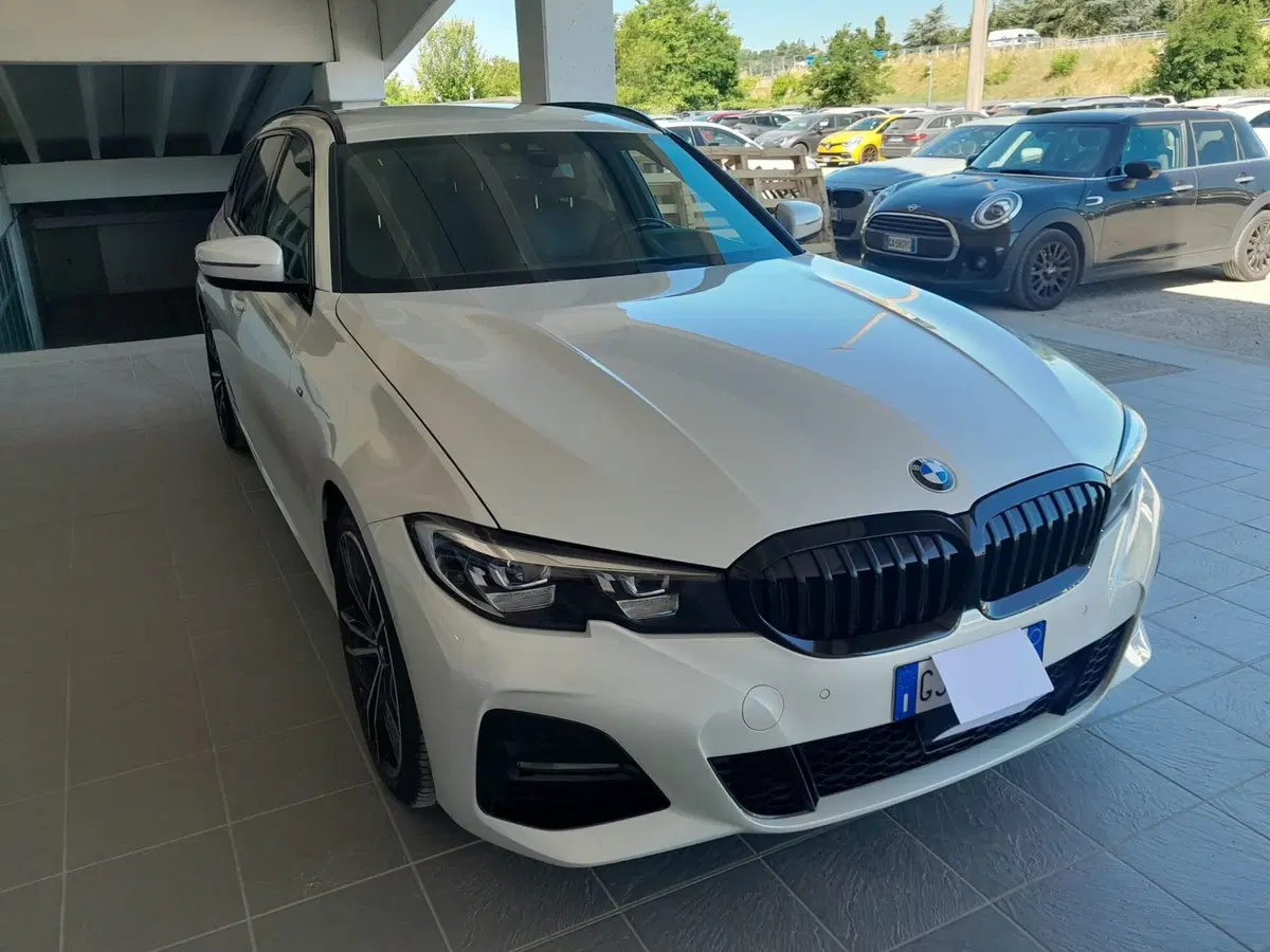 BMW Serie 3 Touring usata a Genova (4)