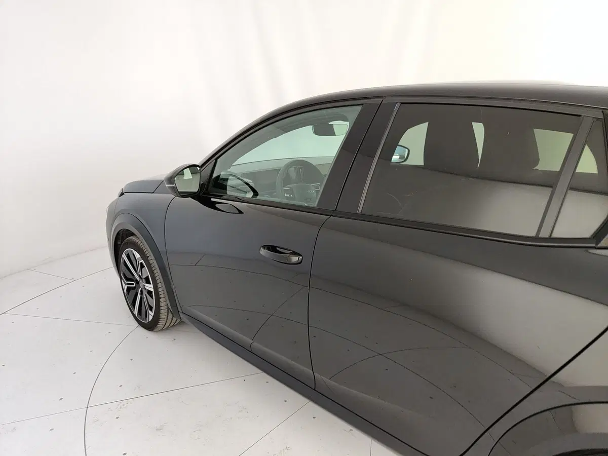Lancia Ypsilon usata a Caserta (12)