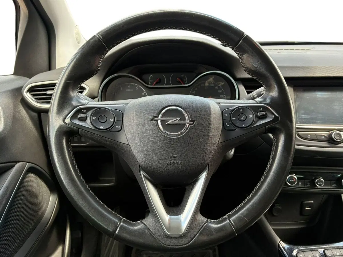 Opel Crossland usata a Prato (6)