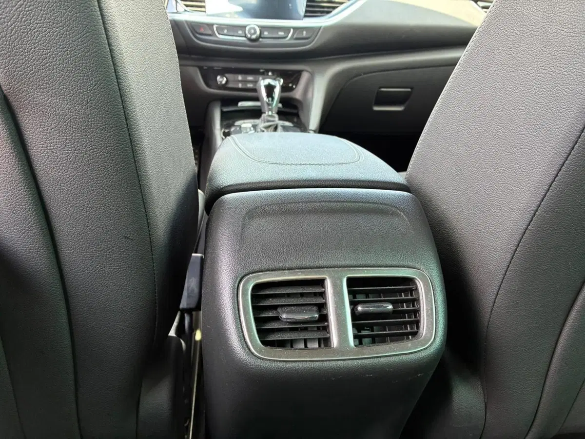 Opel Insignia usata a Prato (18)