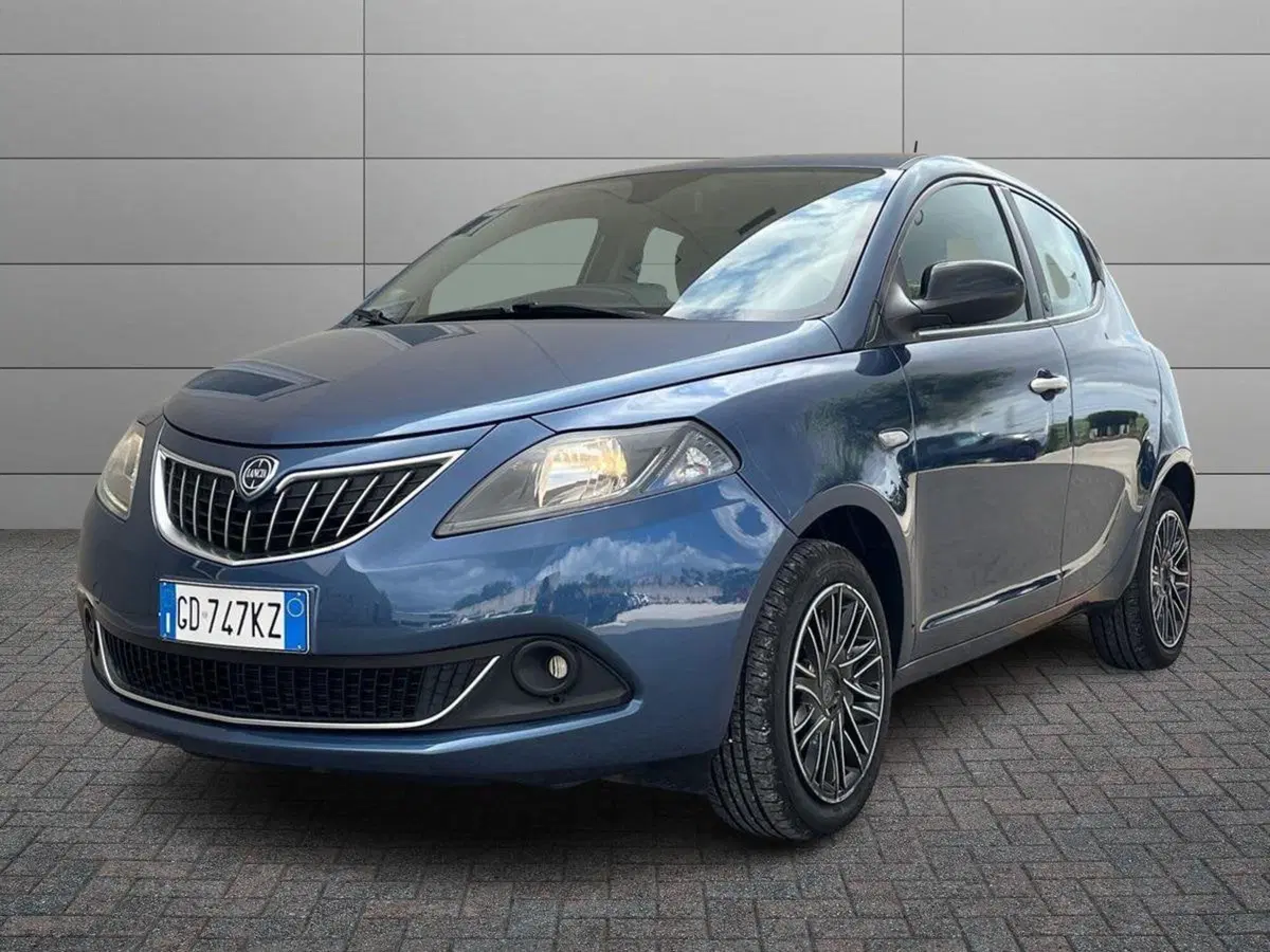 Lancia Ypsilon usata a Ragusa