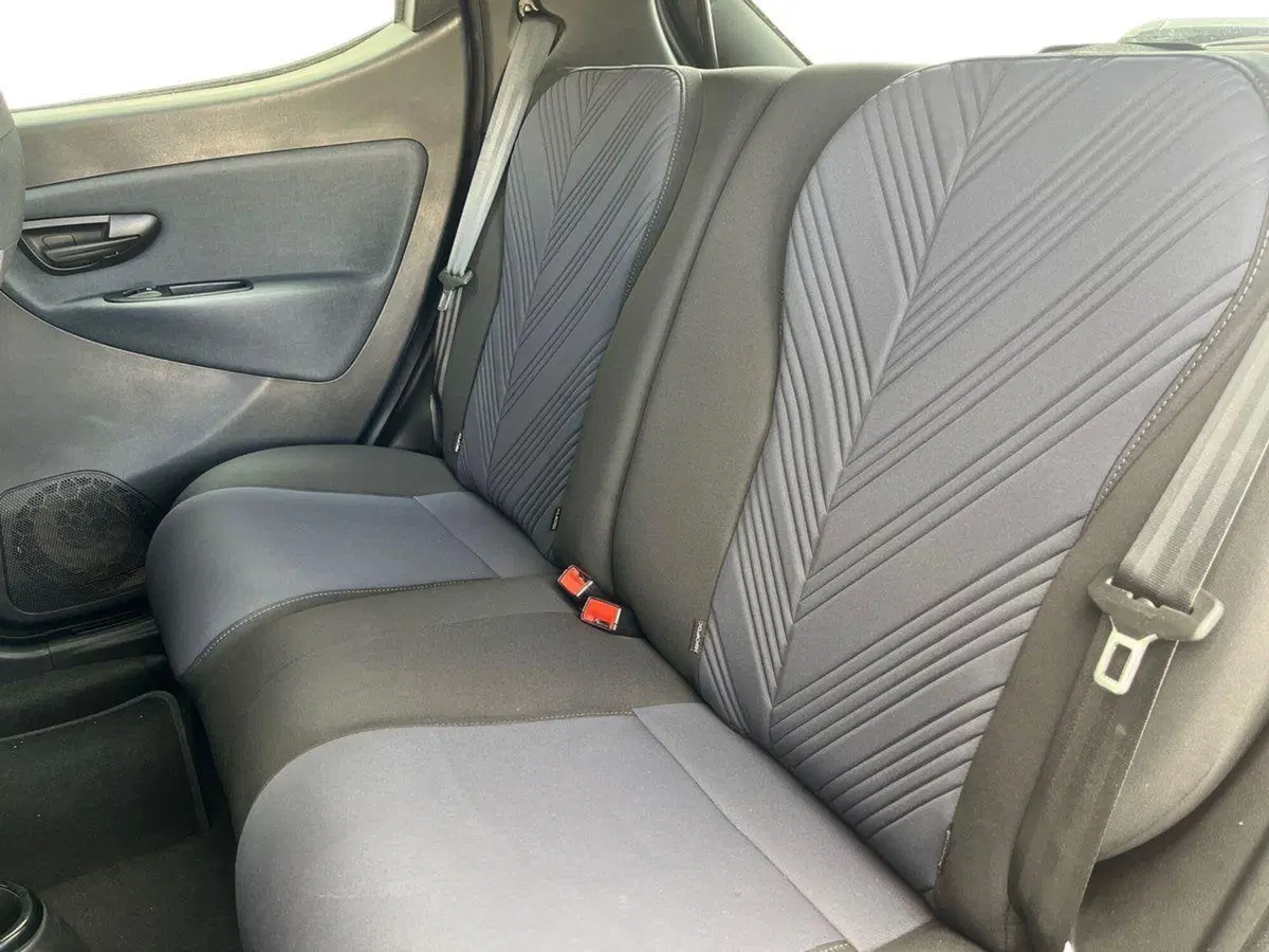 Lancia Ypsilon usata a Ragusa (10)