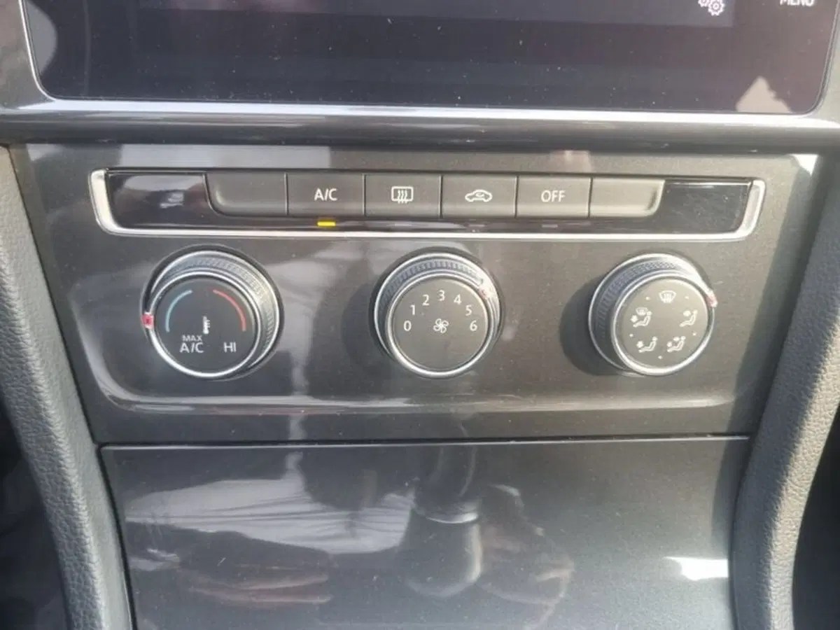 Volkswagen Golf Variant usata a Vicenza (15)