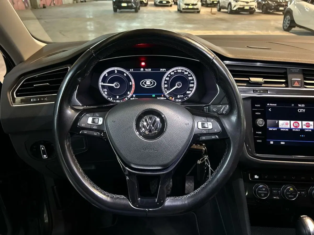 Volkswagen Tiguan usata a Milano (10)