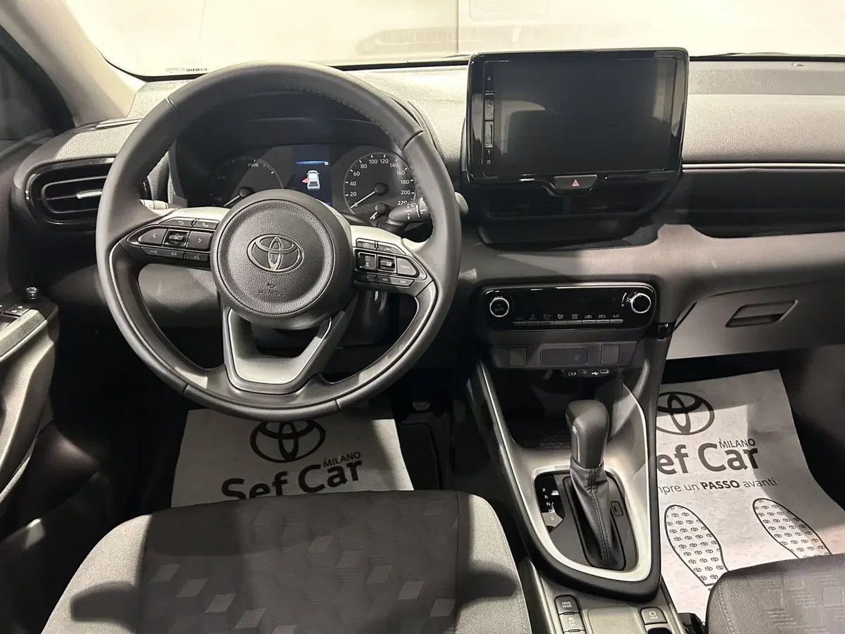 Toyota Yaris nuova a Milano (6)