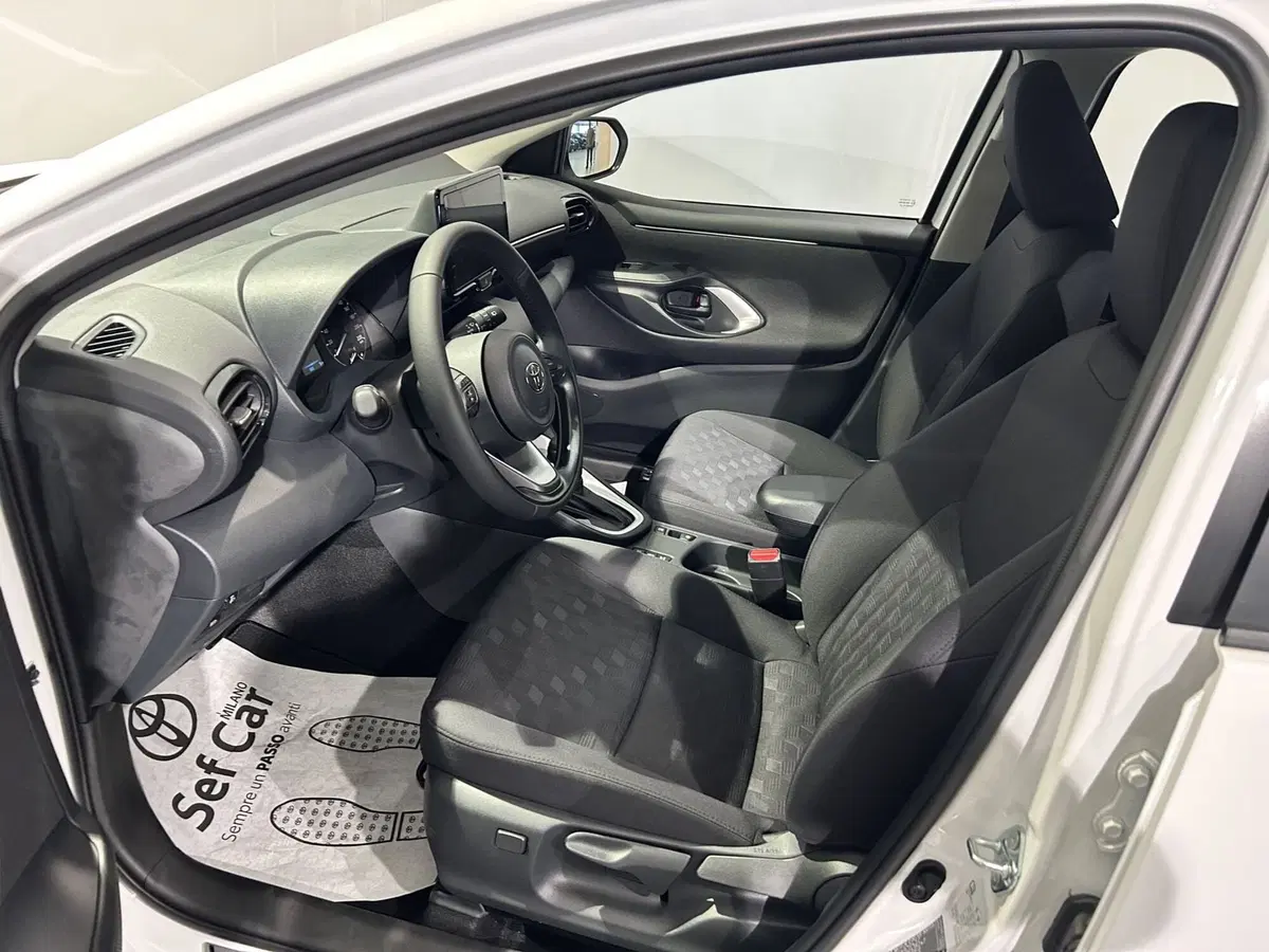 Toyota Yaris nuova a Milano (9)