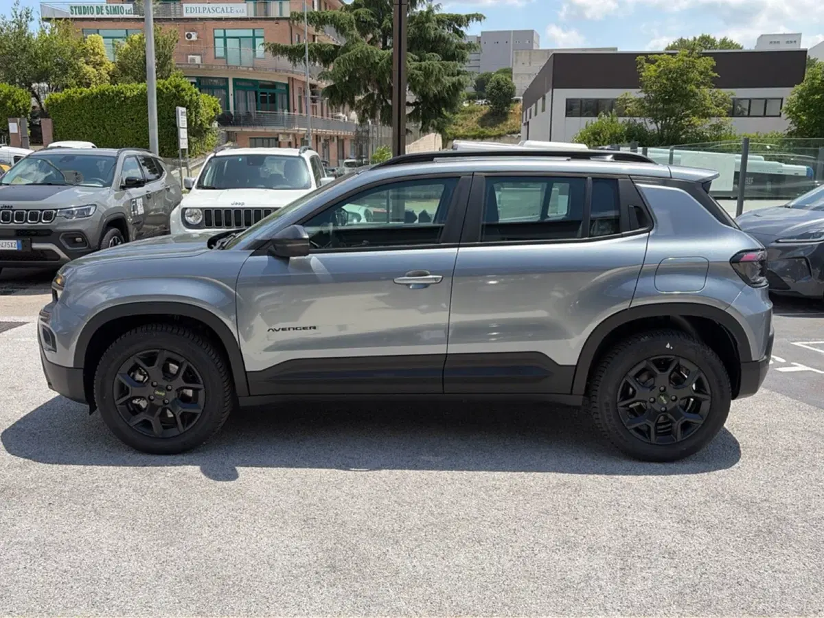 Jeep Avenger nuova a Campobasso (2)
