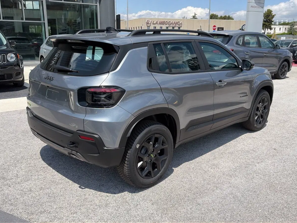 Jeep Avenger nuova a Campobasso (6)