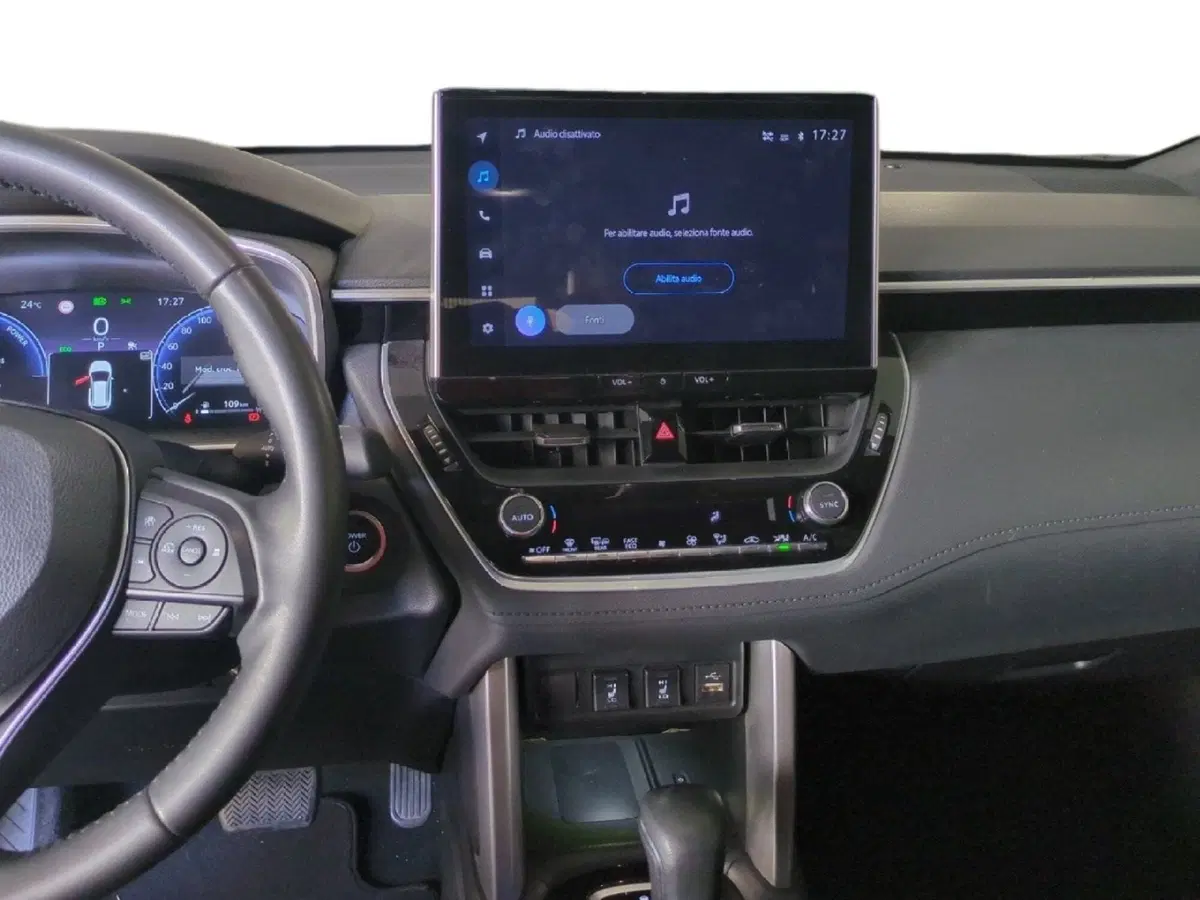 Toyota Corolla Cross Hybrid usata a Milano (18)