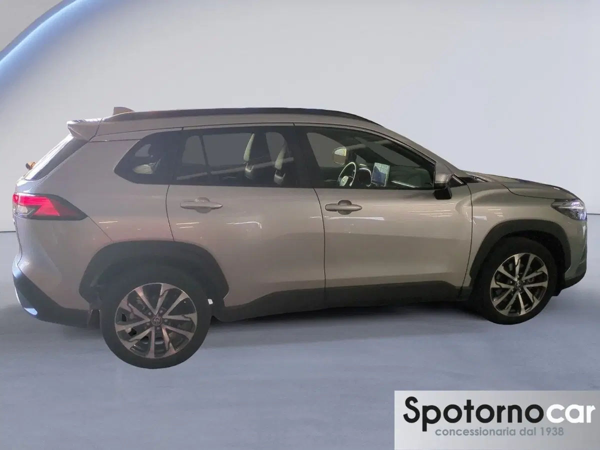 Toyota Corolla Cross Hybrid usata a Milano (8)