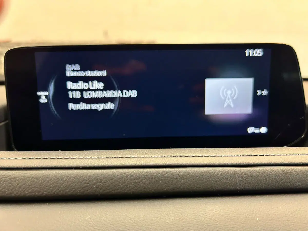 Mazda CX-30 nuova a Pavia (8)