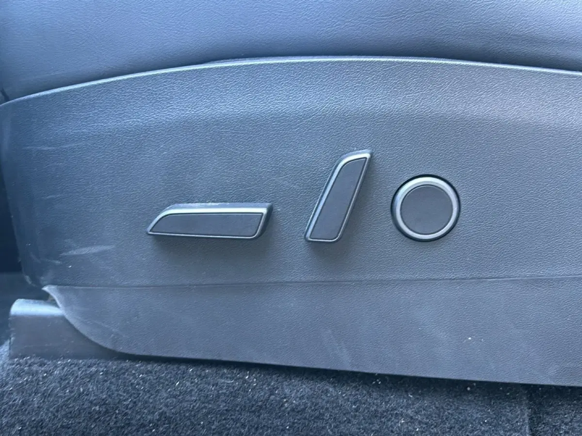 Tesla Model Y usata a Bologna (10)