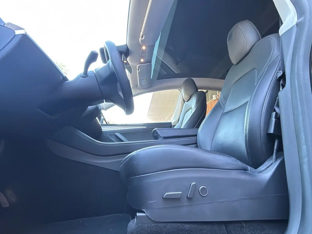 Tesla Model Y usata a Bologna (7)