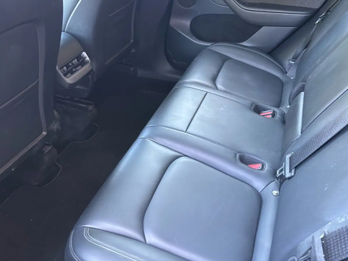 Tesla Model Y usata a Bologna (8)