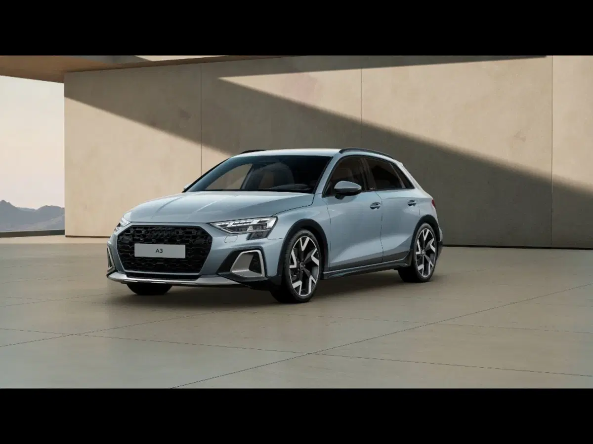 Audi A3 allstreet nuova a Firenze