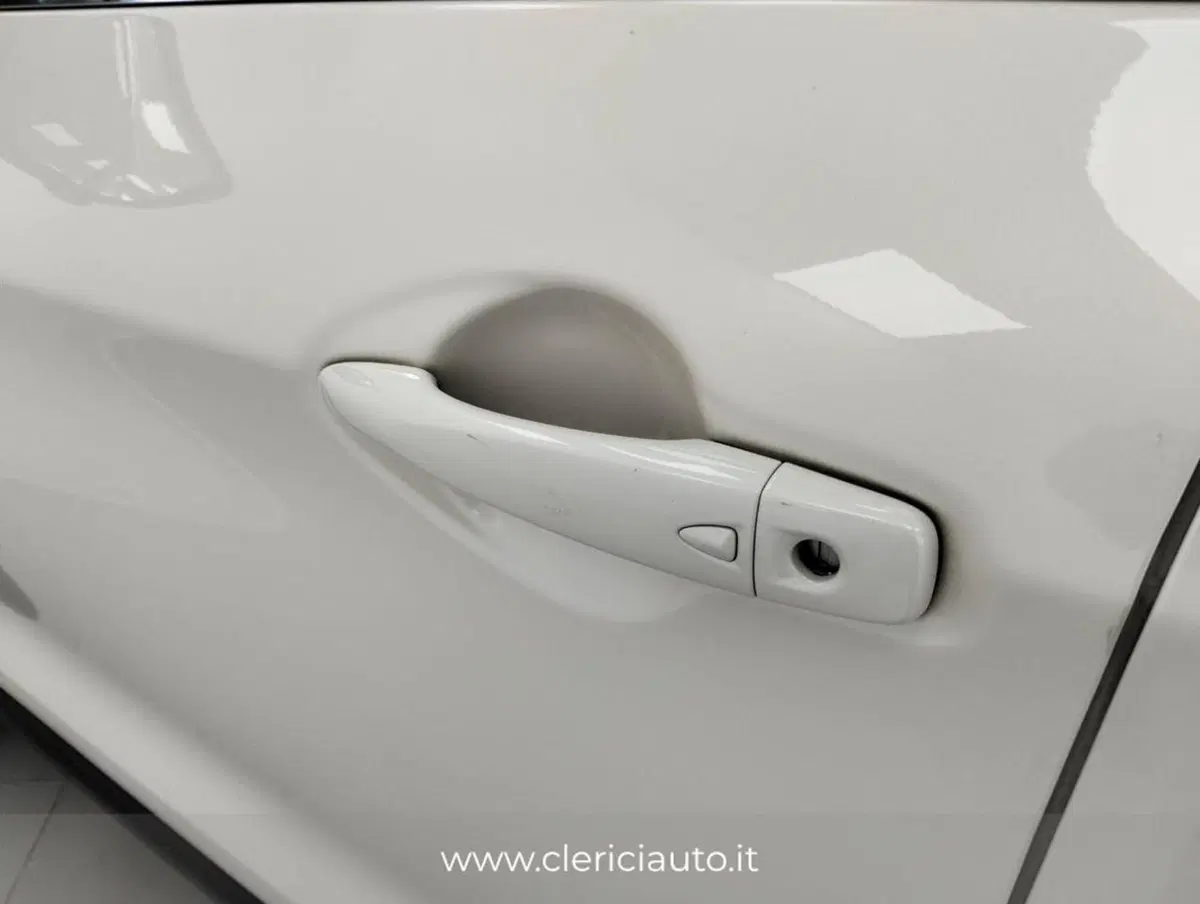 Nissan Qashqai usata a Como (18)