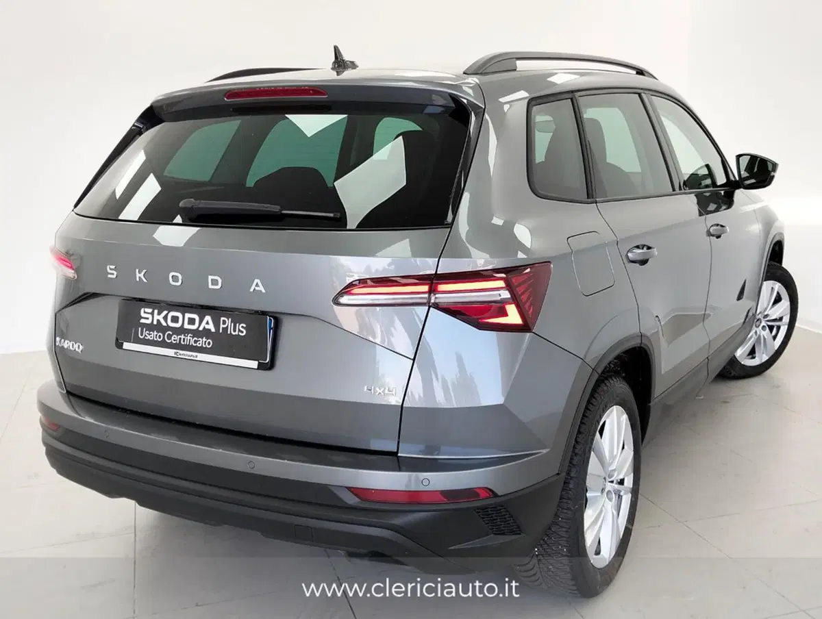 Skoda Karoq usata a Como (2)