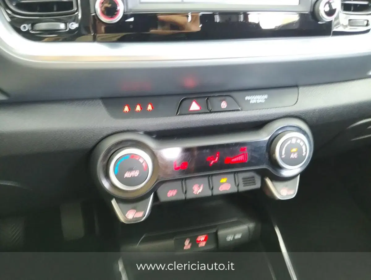 Kia Stonic usata a Como (18)