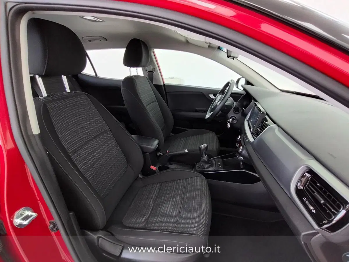 Kia Stonic usata a Como (3)