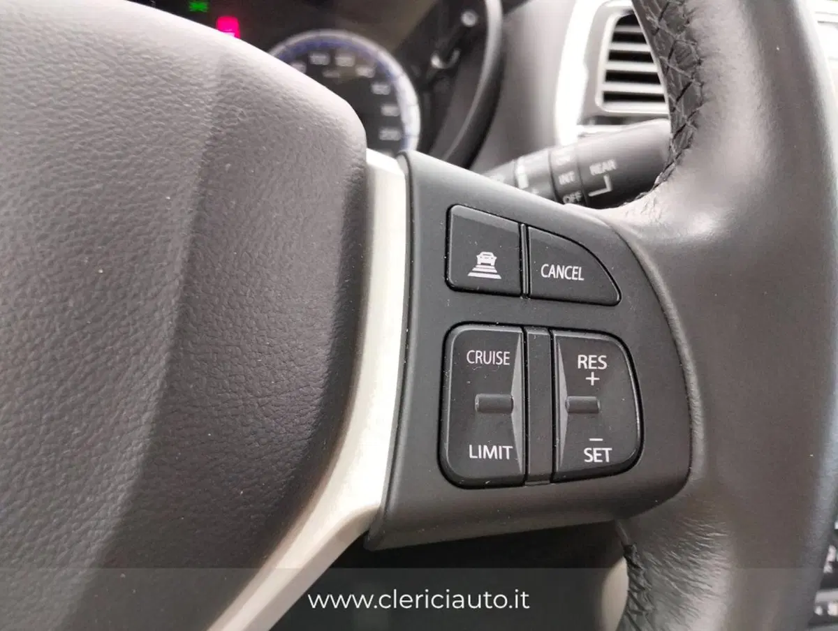 Suzuki S-Cross usata a Como (11)