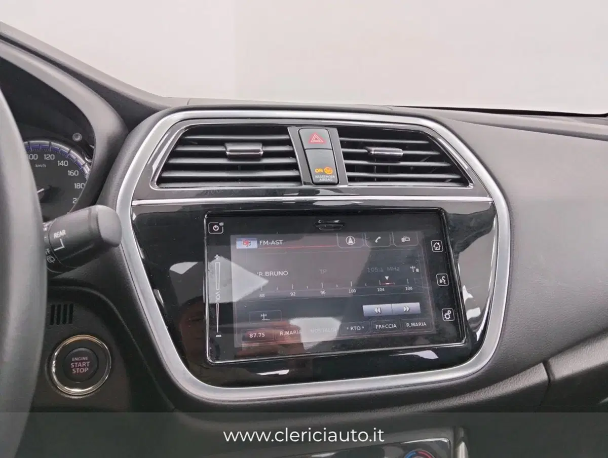 Suzuki S-Cross usata a Como (14)