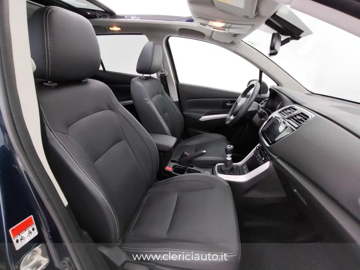 Suzuki S-Cross usata a Como (3)