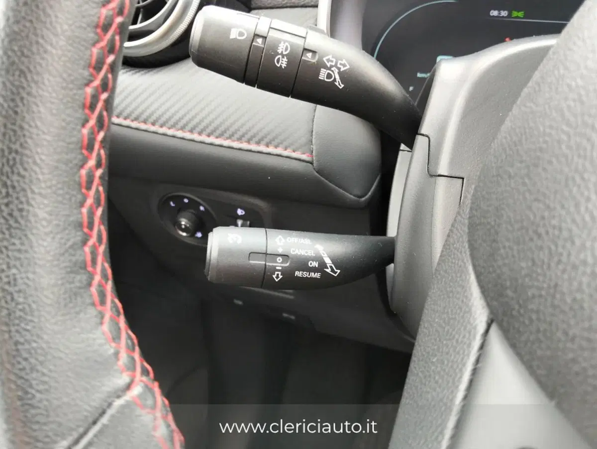 Mg ZS (2021-->) usata a Como (11)