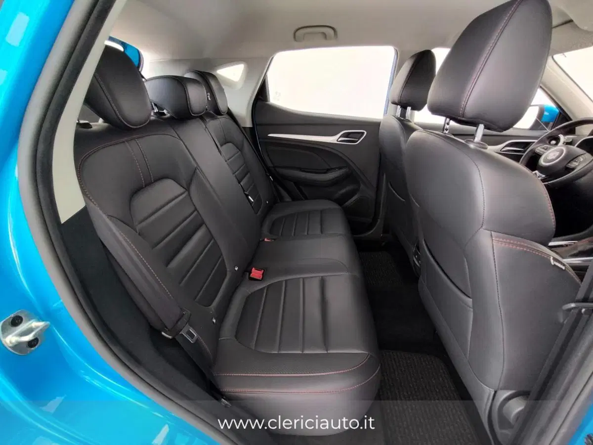 Mg ZS (2021-->) usata a Como (5)