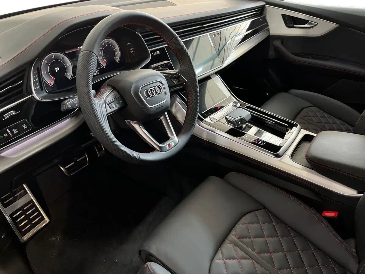 Audi Q8 nuova a Matera (10)