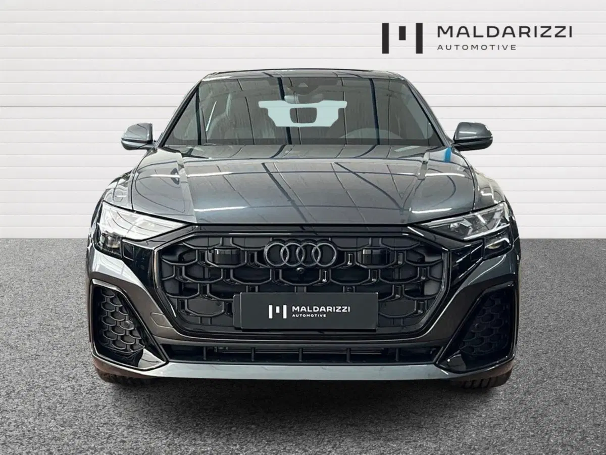 Audi Q8 nuova a Matera (2)