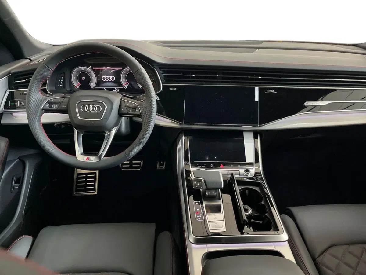 Audi Q8 nuova a Matera (8)