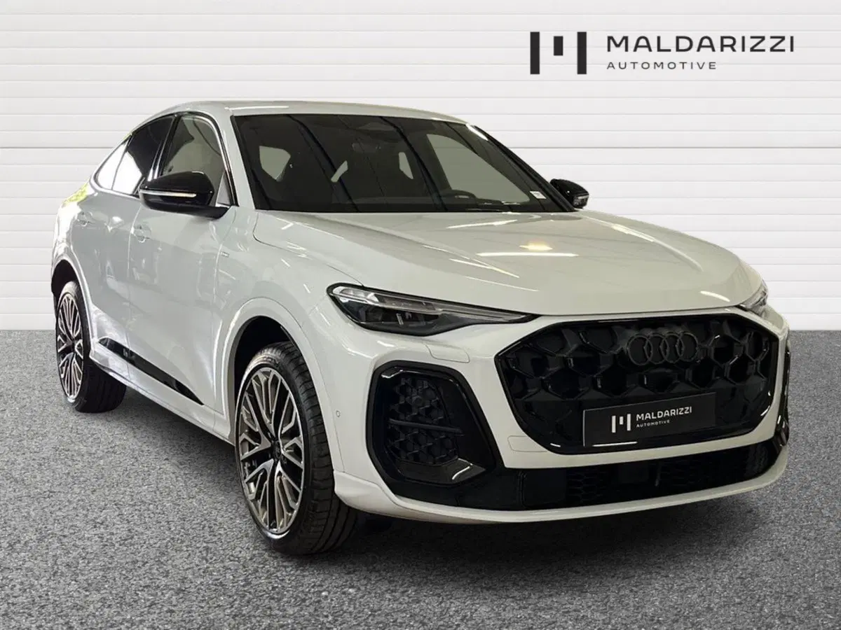 Audi Q5 Sportback nuova a Taranto
