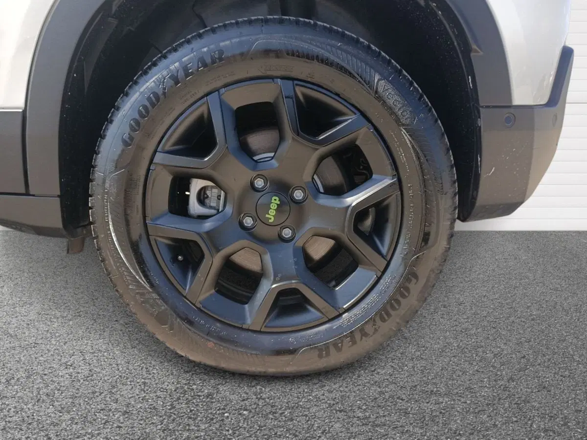 Jeep Avenger usata a Bari (6)