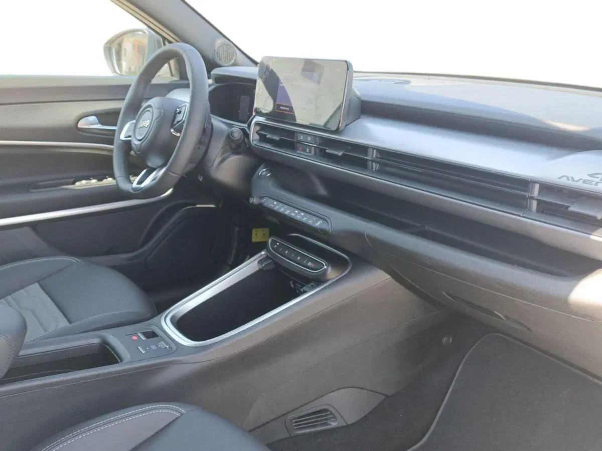 Jeep Avenger usata a Bari (9)