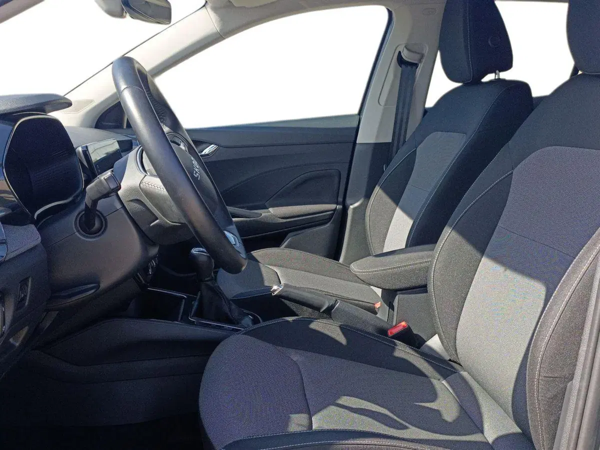 Skoda Fabia usata a Bari (7)