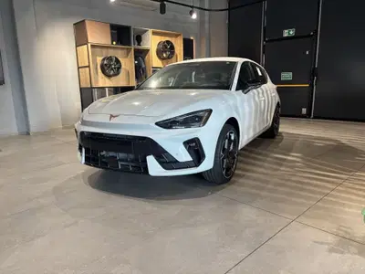 Cupra Leon 1.5 e-hybrid Edge 204cv dsg nuova a Ferrara