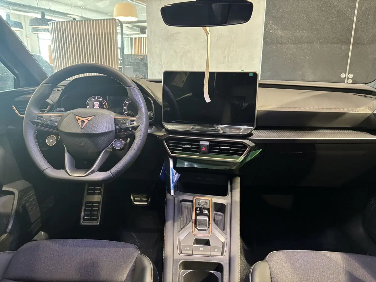Cupra Leon nuova a Ferrara (13)