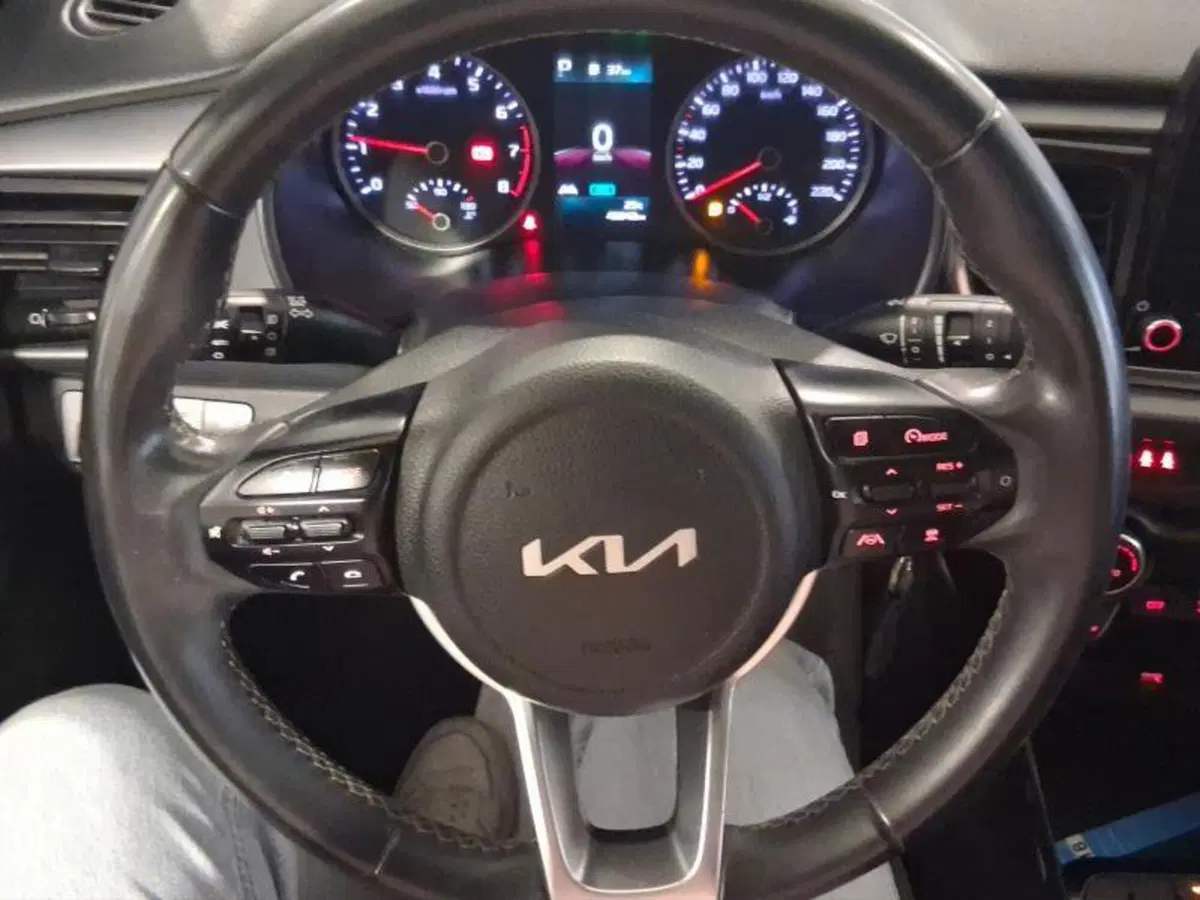 Kia Rio usata a Genova (14)
