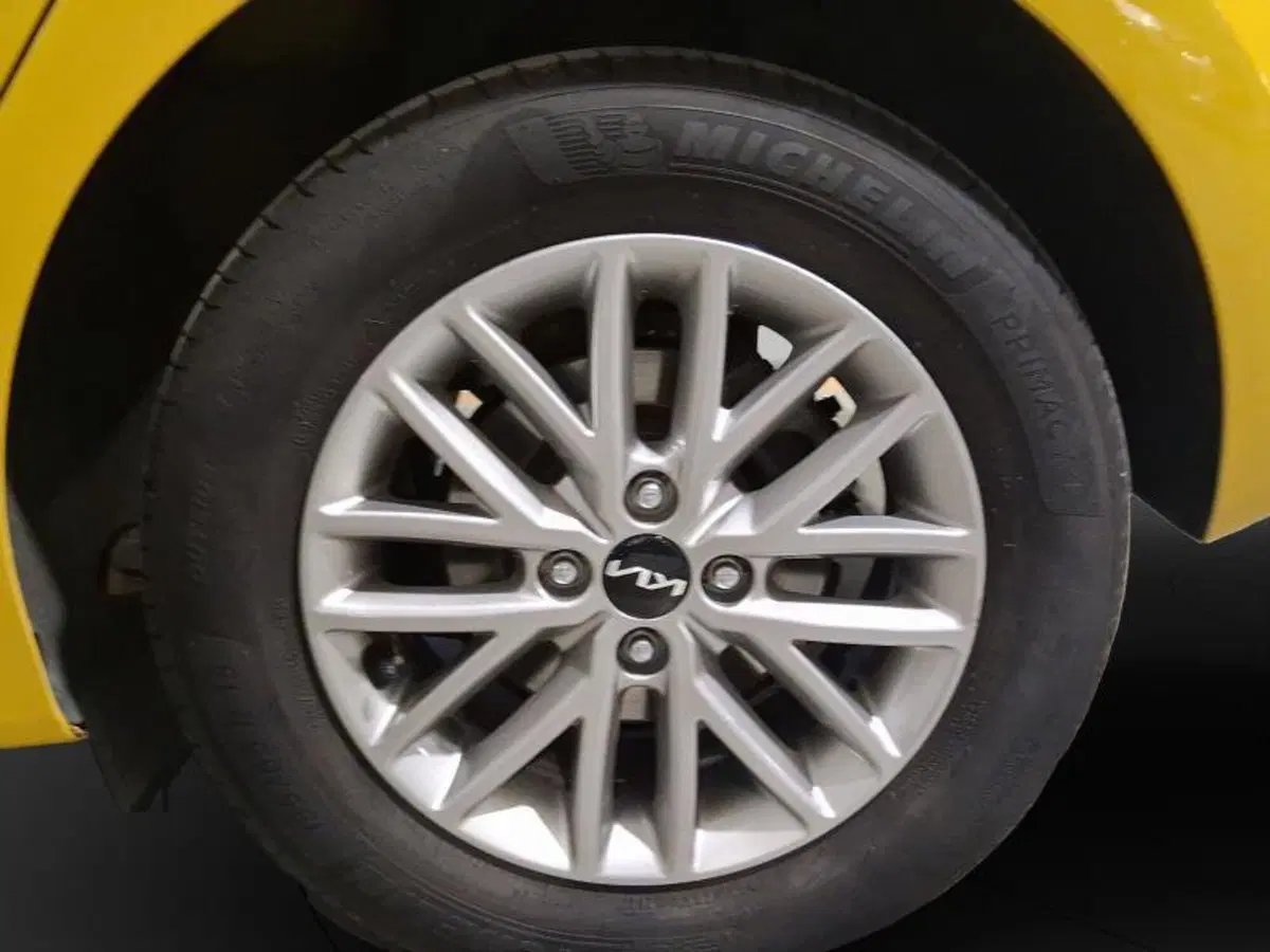 Kia Rio usata a Genova (18)