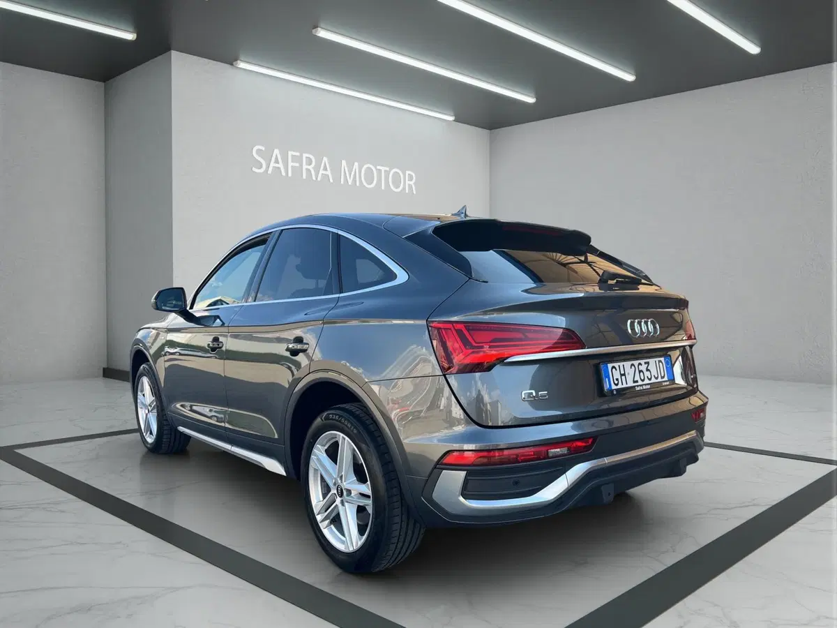 Audi Q4 Sportback usata a Cosenza (4)